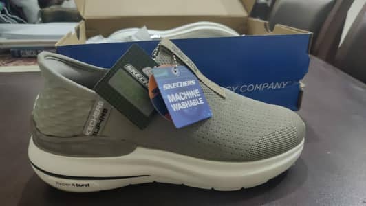 Sketchers, Slip-ins