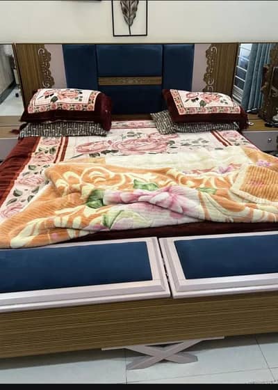 double bed with side table singer maze for sale karna hai