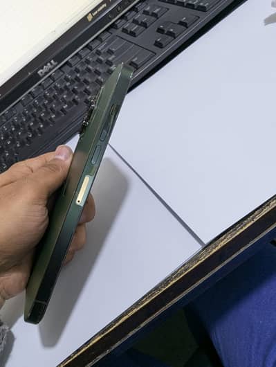 13 pro max 256 GB 83% health