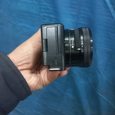 sone zve10 with16.50 kit lens