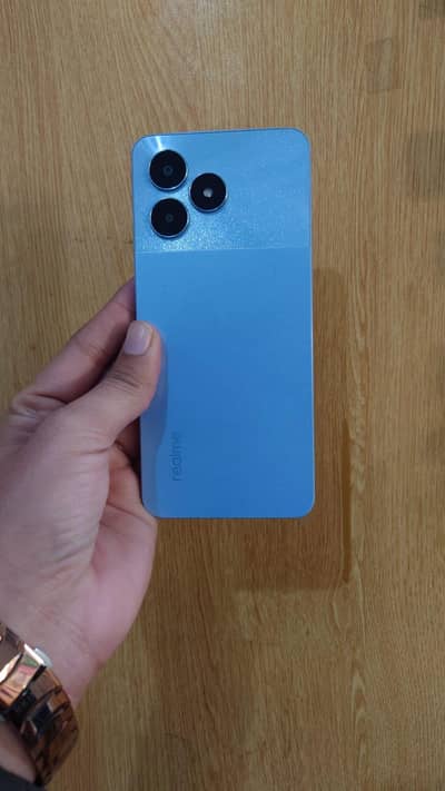 Amazing mobile , all ok ha. Daba Charger sb ha.