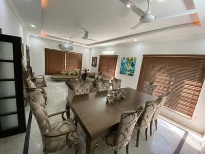 Dinning Table with 8 Chairs