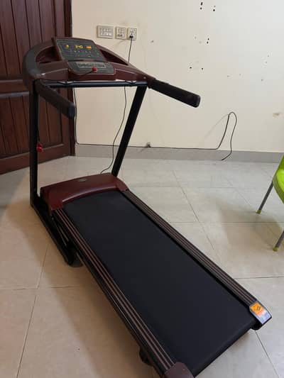 Dubai imported treadmill machine ready to use proper maintenain machin