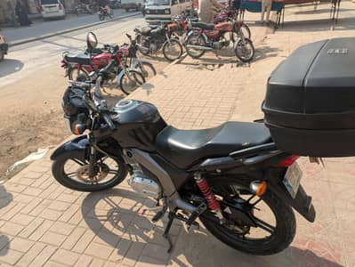 Suzuki GS125