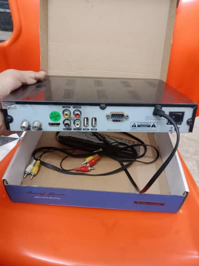 receiver 100 percent ok guarrantee. watsap number 03330031118