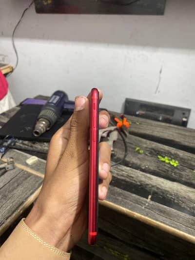 I phone se2020 factory unlock All sim working 64 gb Touch ID All ok