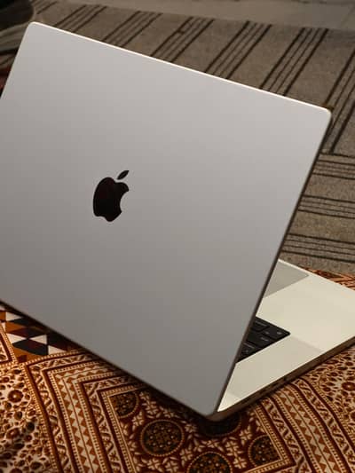 MacBook M1 pro 16”16/512 87%health