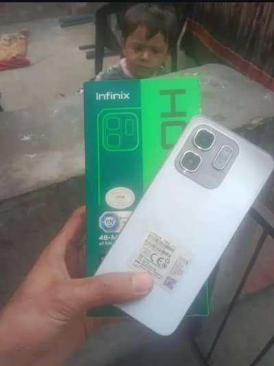 one hand used koi masla nhii hy all ok hy only call 03004867039