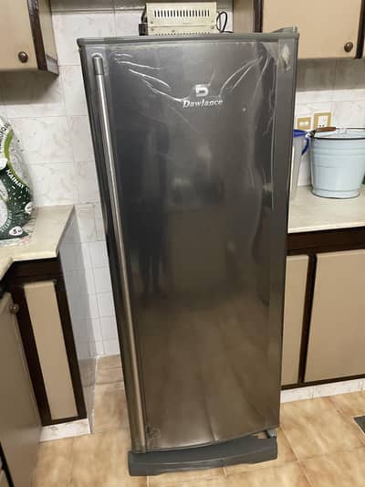 Dawlance Freezer vertical like new