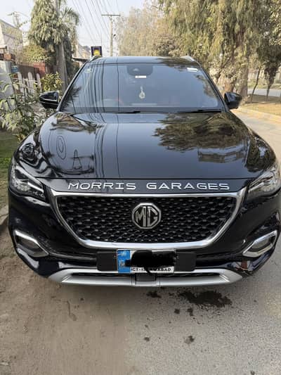 Mg hs 2021 total genuine black with red interior