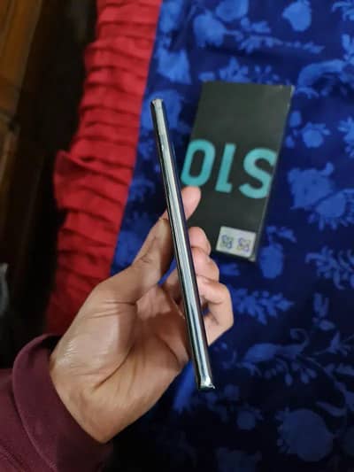 Samsung S10 plus 12 GB 256 GB