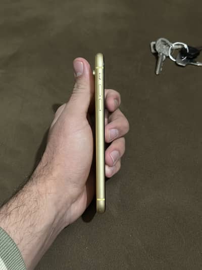 iPhone XR non pta  64gb 78 health 10/9 condition