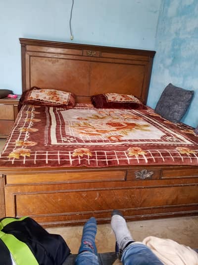 akhroti lakri ka bed