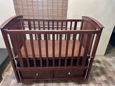 Bay by COURT bay by COT WOODEN