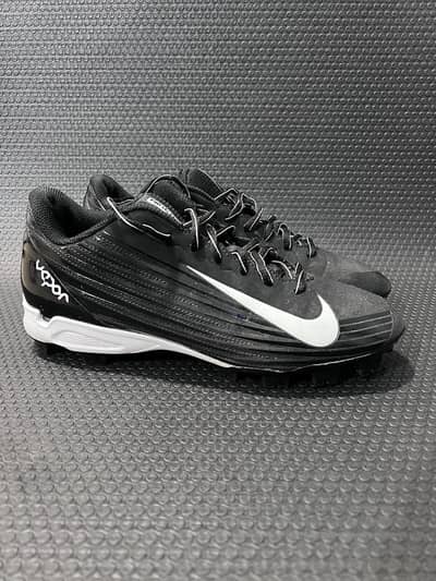 NIKE VAPOR FOOTBALL CLEATS