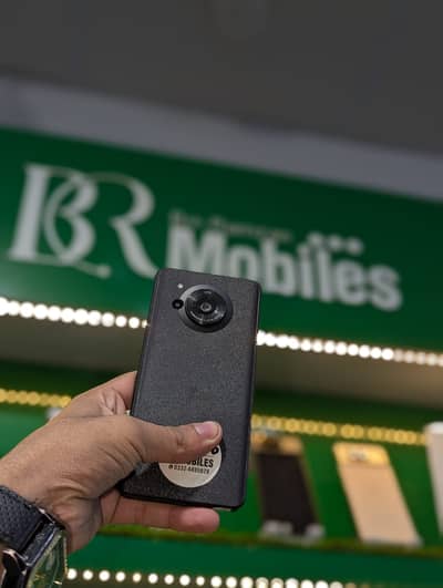 Aquos R7 official pta approved  12/256 Gaming device  Minor camera