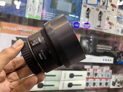 Dslr lens 50. mm. . STM full 10bay10 only 18500/= one year Shop warranty