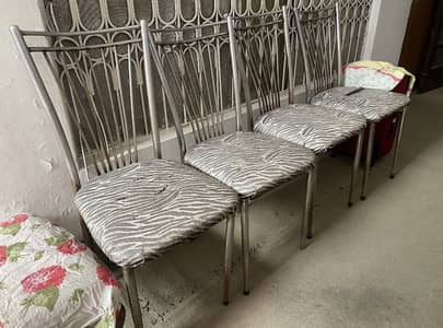 Dinning chairs 04 Pcs