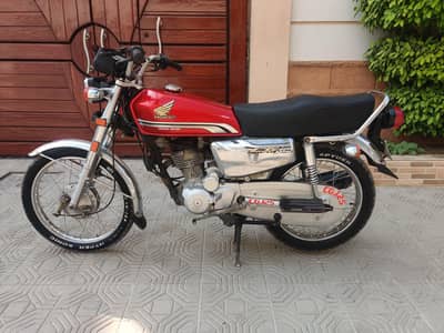 Honda CG 125 self start 5 gear model 2019/9/7 Karachi number