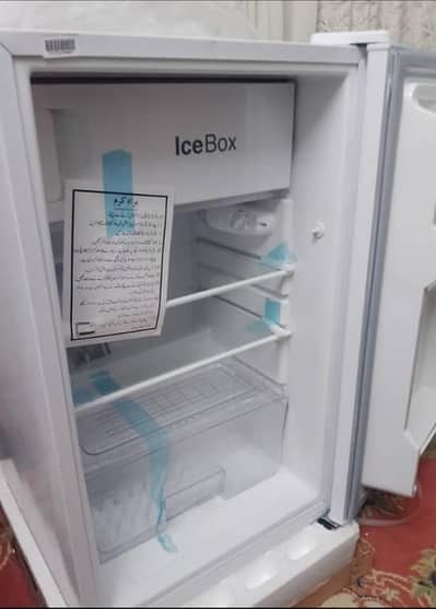 Room Refrigerator Dawalance urgent sale