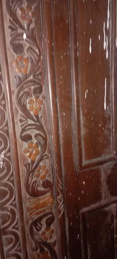 bed ke do ke agy wali side ha