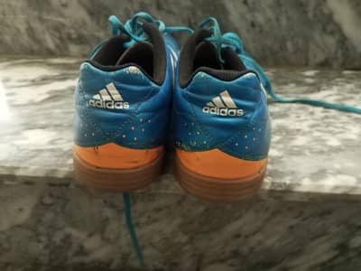 adidas original grippers with plan sole very good grip