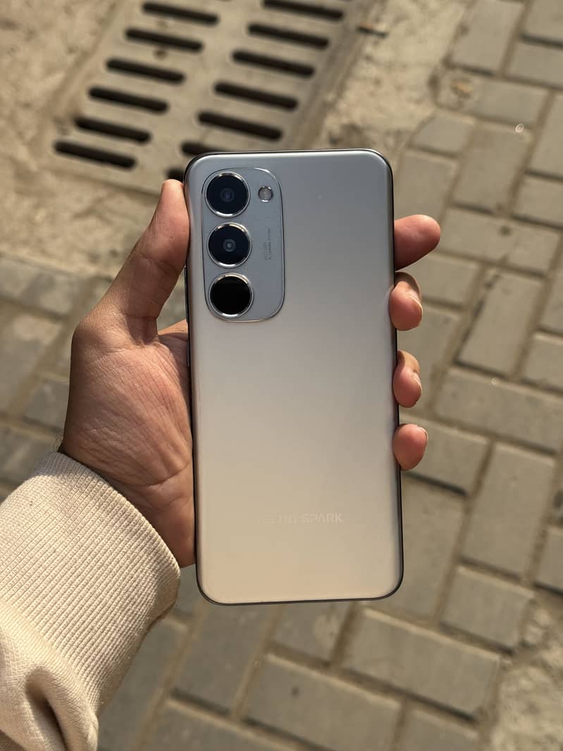 Tecno Spark 40 Pro Plus 0