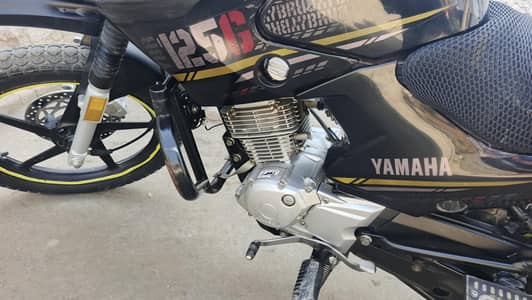 Yamaha YBR G 21 model black color  Good condition