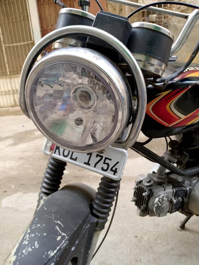 super star 100 cc. 21 Model like new condition 55 final price