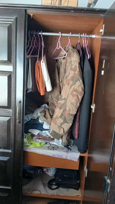 Used Almari For sale