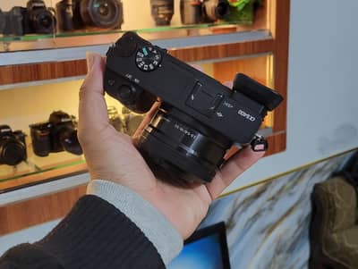 Sony a6400 (Sony 16-50mm oss lense)