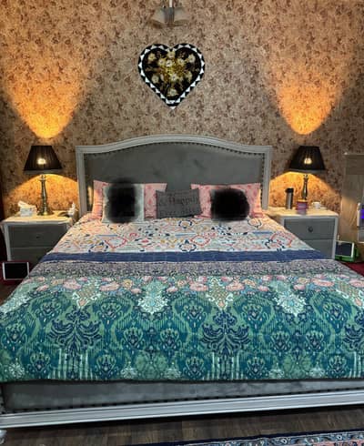 Bed Set with dressing Table