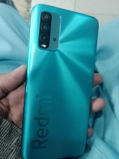 Redmi 9T 6 /128 condition safe he camera back Mera lans kharab he box