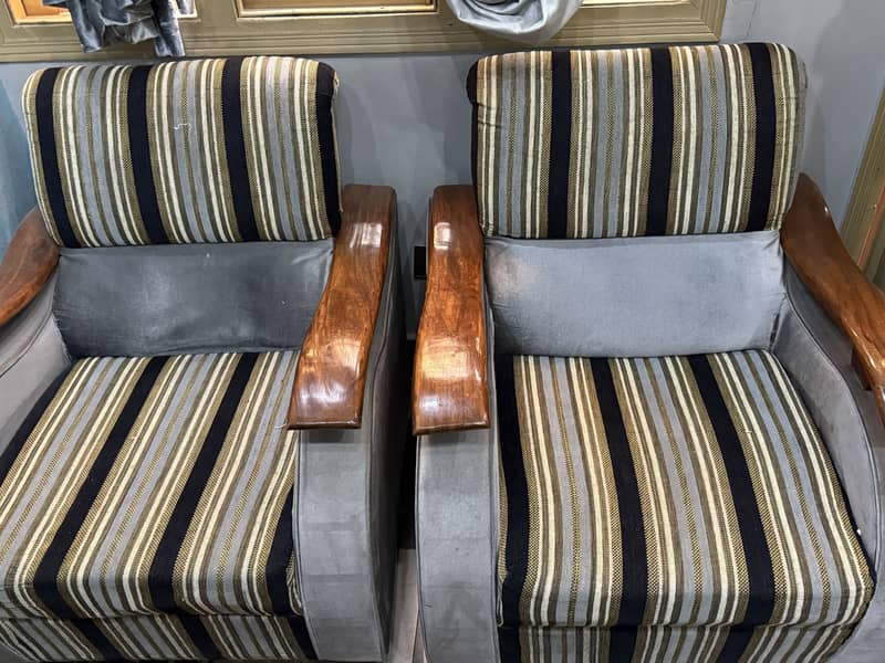 Sofa set with table 0