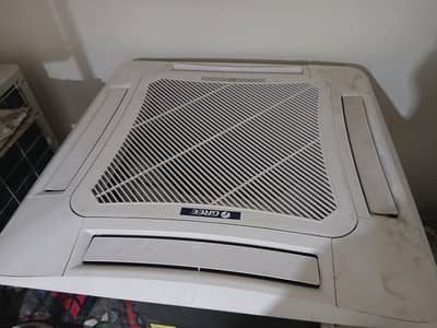 GREE ROOF AC
