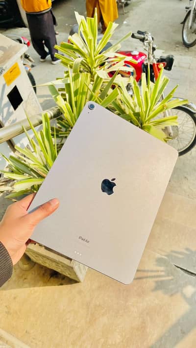 Apple iPad Air M2 128GB 13-inch