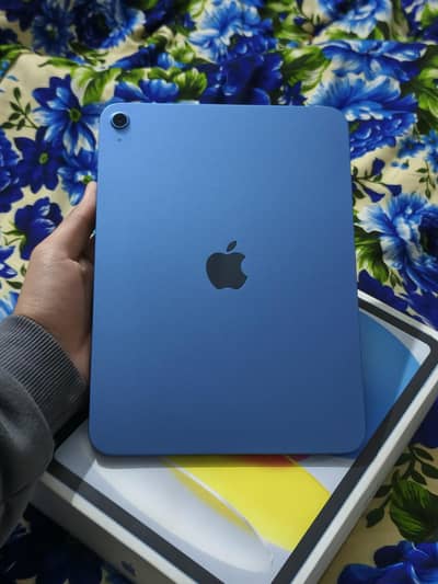 iPad 11th Gen 128GB Brand New Box Accessories & Glass,Case Health 100%