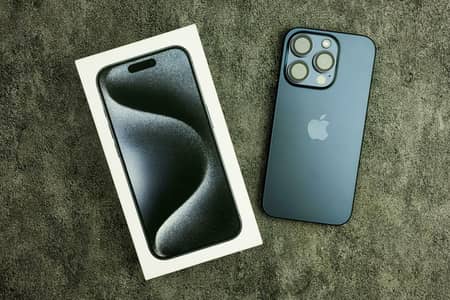 Iphone 15 pro max Jv 256 GB