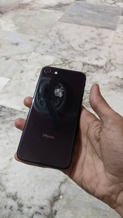 I am selling iphone 8