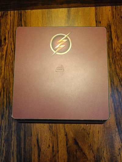 PS4 SLIM 500GB + Free PS Plus Mmembership(games)