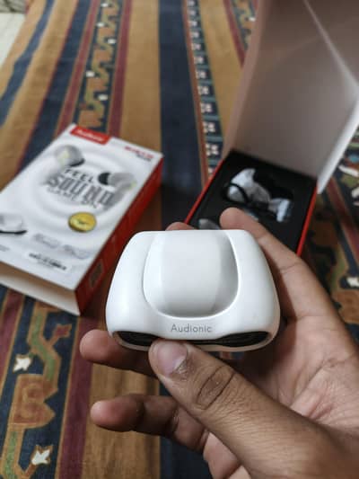 urgent sale new earbuds