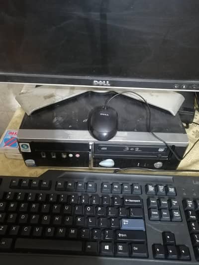 desktop comp very good condition urgently sale