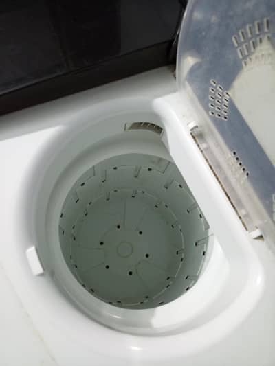 twin tub washing machine