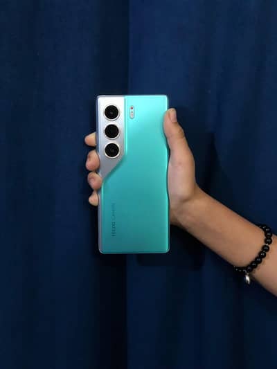 tecno camon 40 pro  6 day used only