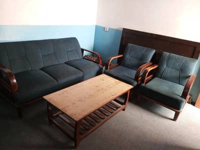 Sofa set 5 Seater with wood Table in a reasonable price