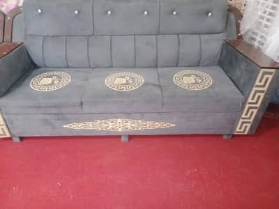 Best quality sofas and very authentic design sofa set