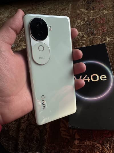 Vivo v40e