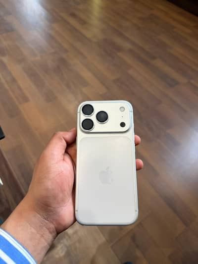 IPhone 17 pro with box