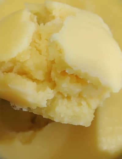  %گھر کا تیار شدہ گائے کا خالص دیسی گھی۔   Delivery All Pakistan