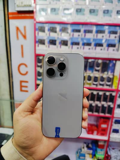 iPhone 16 pro Natural Titanium 256GB bypass 10/10